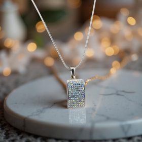 Rainbow Logic Crystal medál + lánc