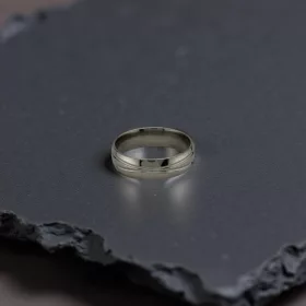 Simple Wave Silver Elegant